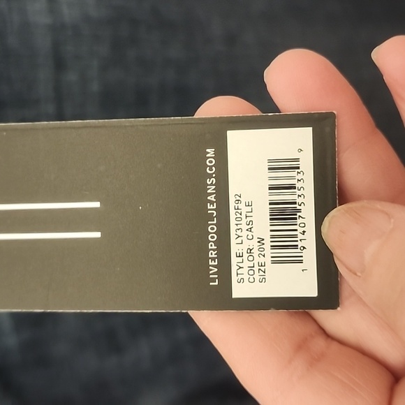 NWT Size 20W Liverpool Straight High Rise Jeans - Picture 2 of 12